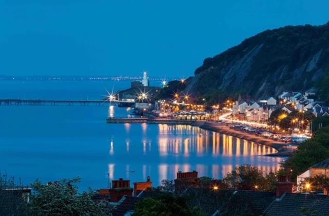 *Family Home In Mumbles. Close To The Beach* Eksteriør billede